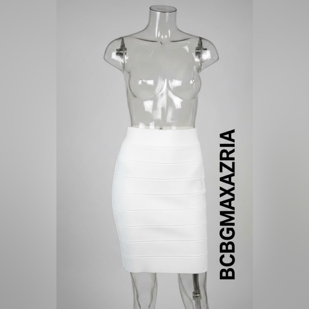 BCBGMAXAZRIA White Bandage Mini Skirt - Firm Compression Style - Size S